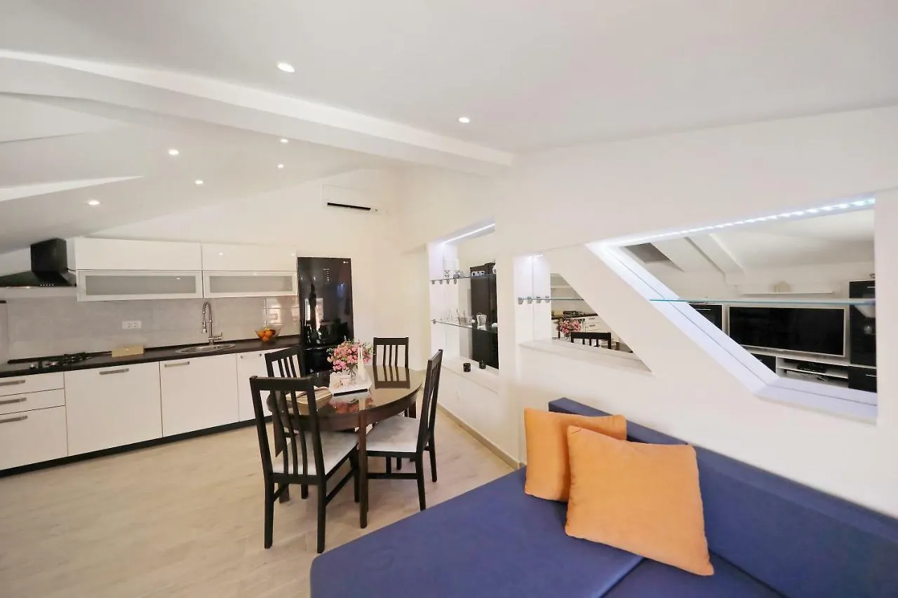 Zara Three Wells Apartment